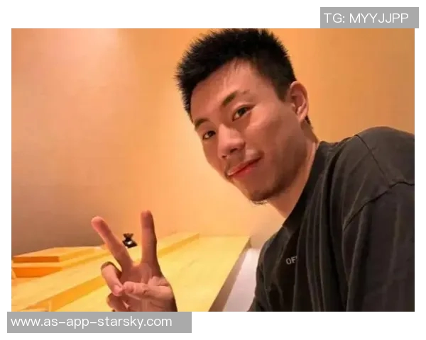 卢伟谈张镇麟成长之路强调合练时间是关键今年目标直指季后赛 卢伟谈张镇麟成长之路强调合练时间是关键今年目标直指季后赛