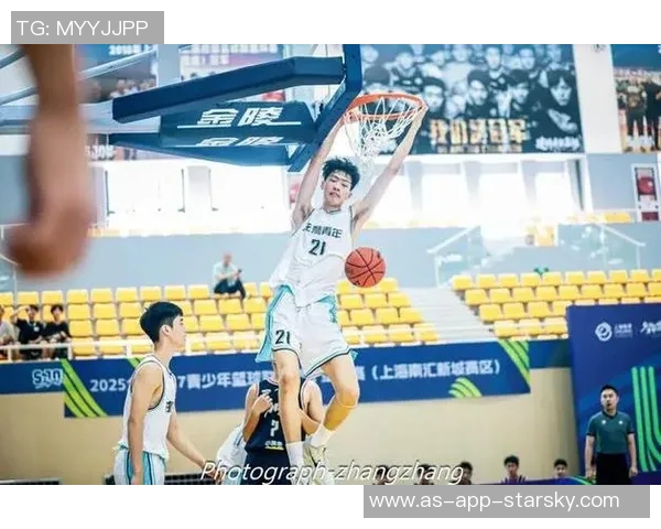 U17青少年篮球联赛男子组宋远航荣获最佳得分手张子一斩获最佳三分手称号