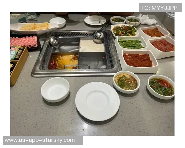 郭士强李昂美考察期间与杨瀚森共度火锅时光尽享欢乐歌声