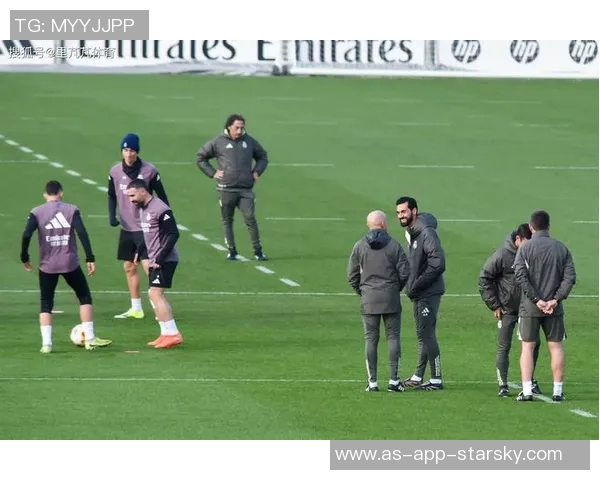 今日趣图:阿莫林的千古冤屈与姆巴佩的完美公式共同守护阿隆索的传奇故事