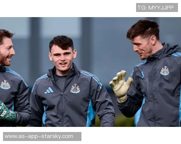 纽卡斯尔对阵卡拉巴赫比赛裁判确认意大利裁判马萨执法引关注